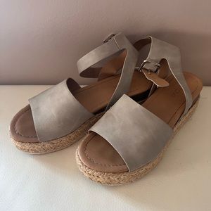 Women’s Sandals